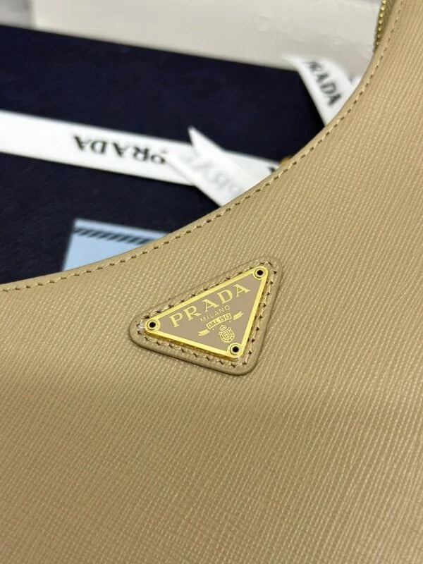 Prada Re-Edition Caramelo 2005