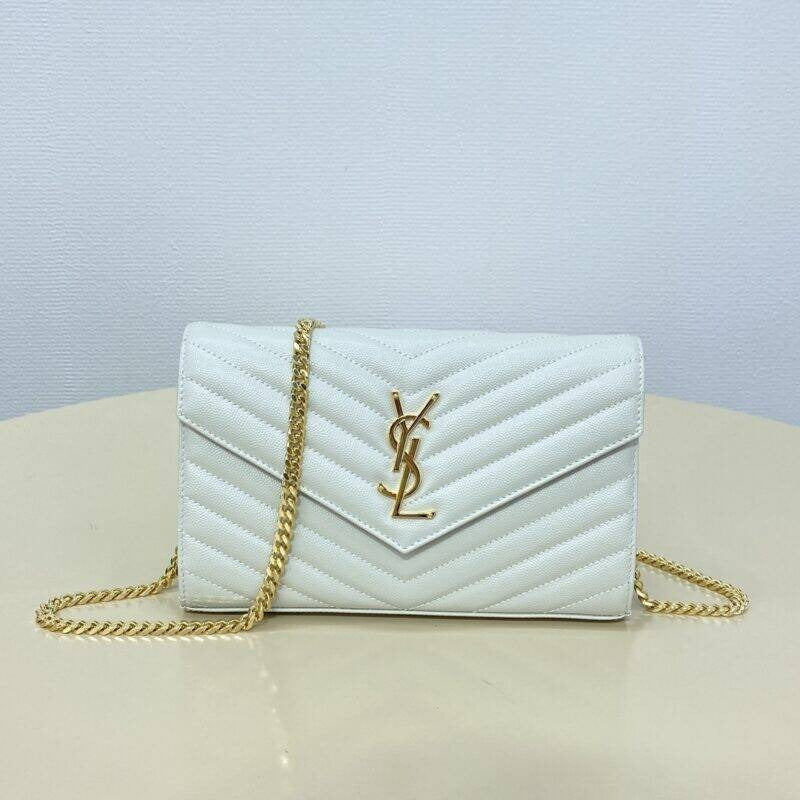 Yeves Saint Laurent
